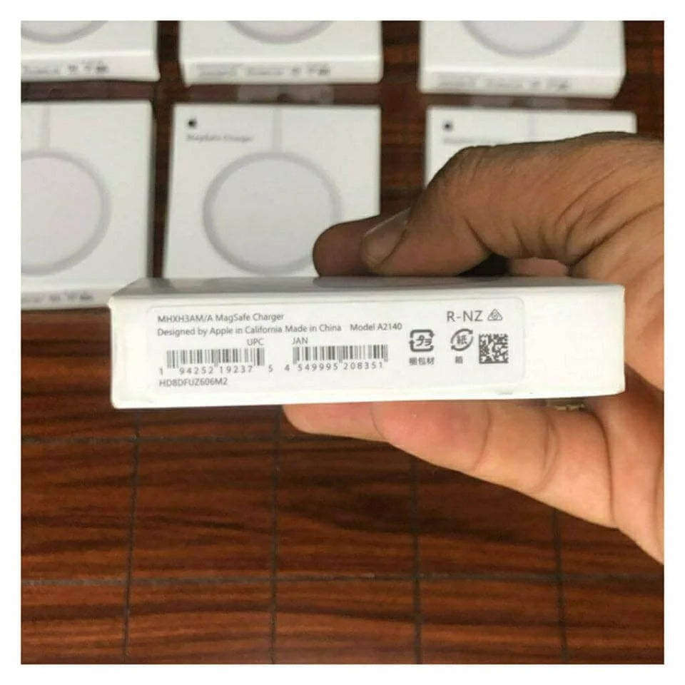Mag Safe Wireless Charger 15W for iPhones & other QI supported mobiles